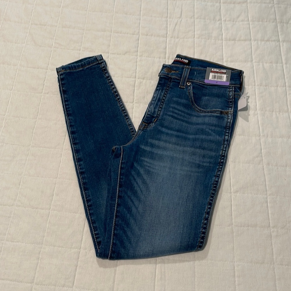 Women’s Skinny Jeans